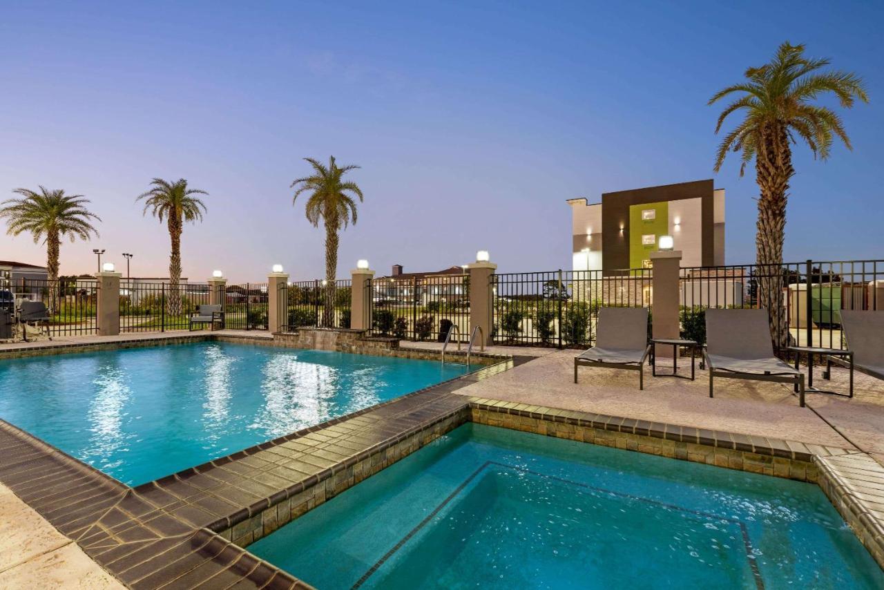 La Quinta By Wyndham Port Arthur Exterior photo