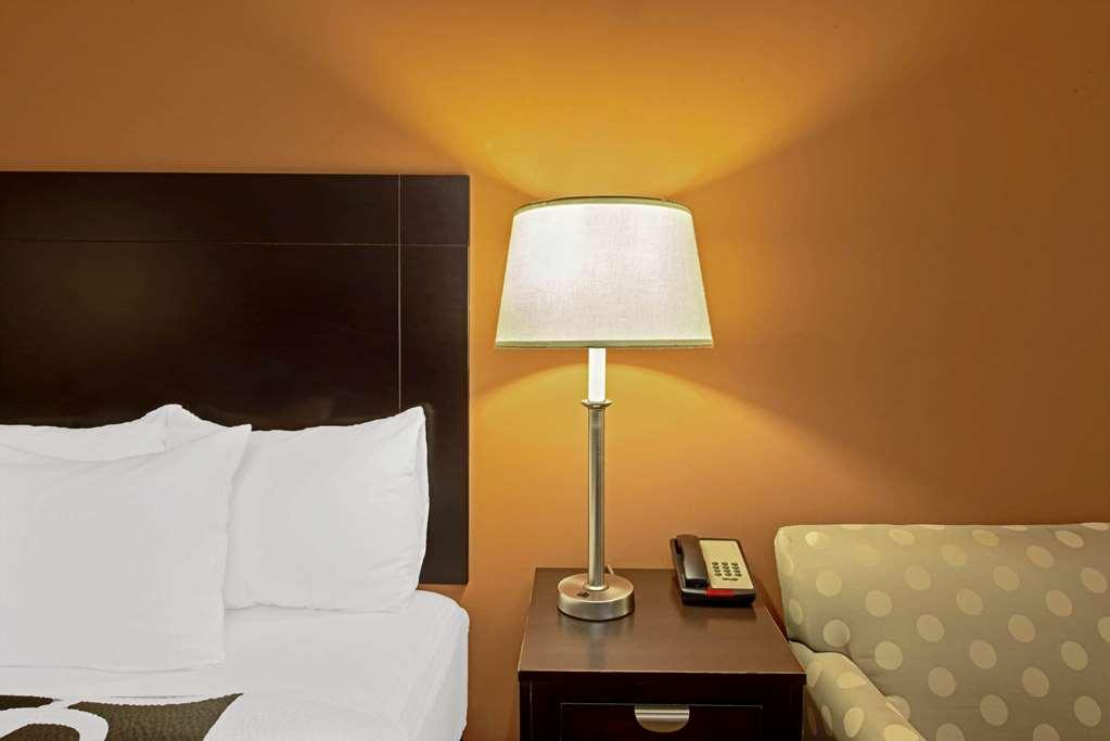 La Quinta By Wyndham Port Arthur Room photo